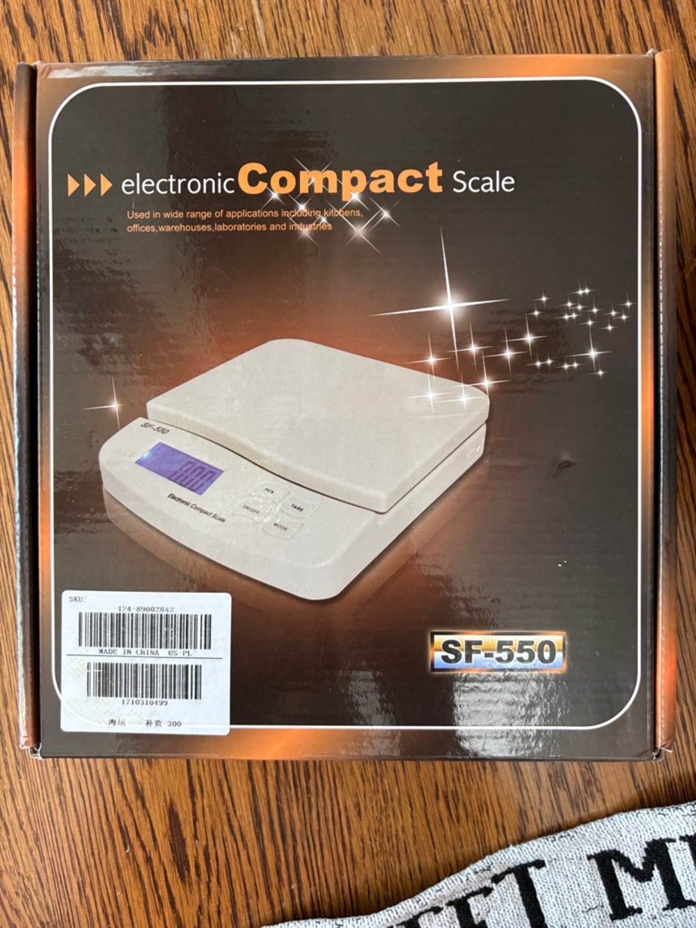 Electronic Compact Scale SF-550 in Cream